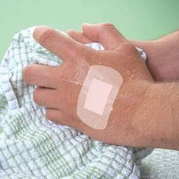 EurekaPlast - Assorted Washproof Plasters 5 Sizes Box of 100 - KLPLP4 UKMEDI.CO.UK UK Medical Supplies